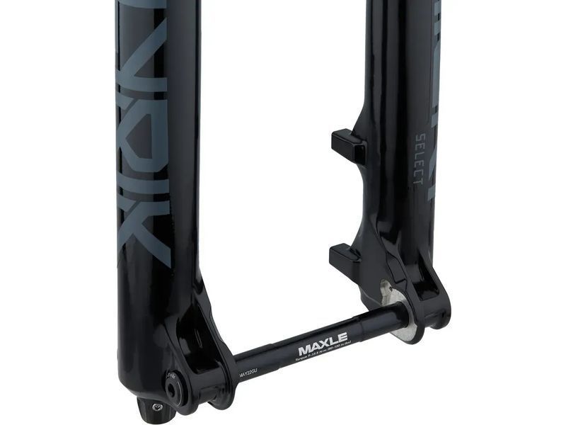 Вилка RockShox Lyrik Select Charger RC - Crown 27.5" Boost&trade; 15x110 150mm Black Alum Str Tpr 44offset DebonAir+ (includes Bolt On Fender,2 Btm Tokens, Star nut & Maxle Stealth) D1 00.4020.693.001 фото