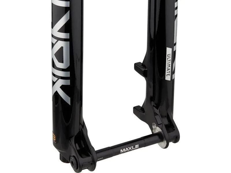 Вилка RockShox Lyrik Ultimate Charger 3 RC2 - Crown 29" Boost&trade; 15x110 160mm Gloss Black Alum Str Tpr 44offset DebonAir+ (includes Bolt On Fender,2 Btm Tokens, Star nut & Maxle Stealth) D1 00.4020.694.012 фото