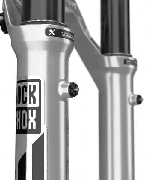Вилка RockShox Pike Ultimate Charger 3 RC2 - Crown 27.5" Boost&trade; 15x110 140mm Silver Alum Str Tpr 37offset DebonAir+ (includes Bolt On Fender,2 Btm Tokens, Star nut & Maxle Stealth) C1 00.4020.697.006 фото