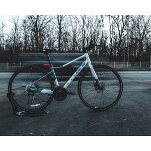 Велосипед 28" Marin TERRA LINDA 2 рама - XS 2021 Gloss White/Ash Blue/Deep Blue